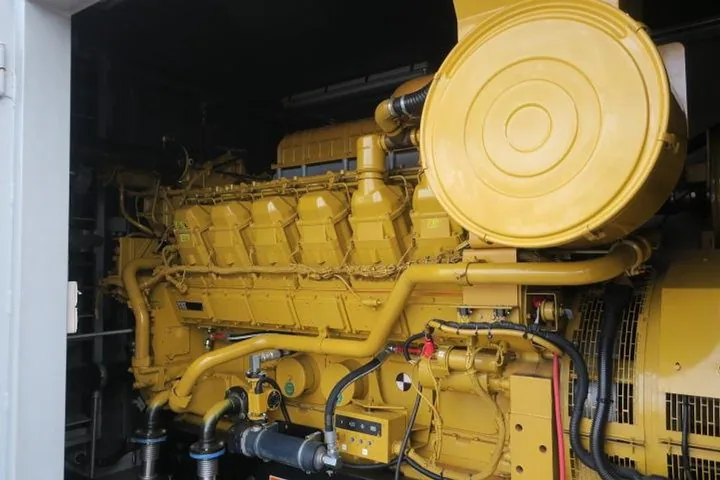 Caterpillar 3512HD / CAT-1875 CSA, equipment photograph