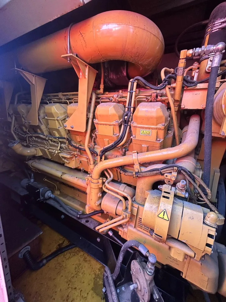 Caterpillar 3516B plant package, equipment photograph