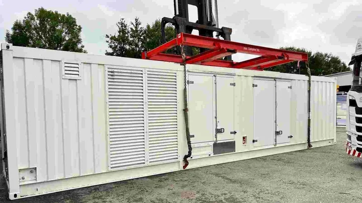 MTU 16V4000G63, equipment photograph