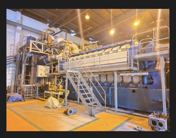 Wärtsilä 20V34SG, equipment photograph