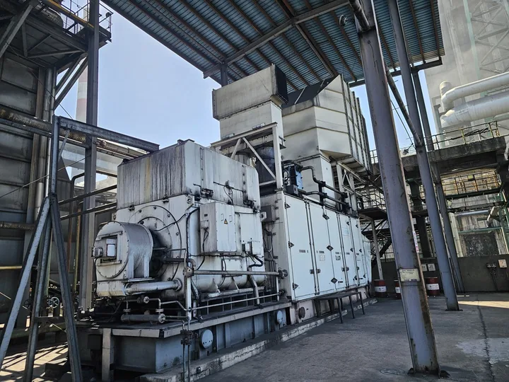 Siemens SGT400 DLE, equipment photograph