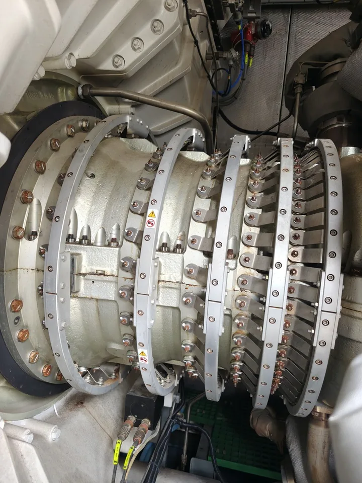 Siemens SGT400 DLE turbine core, equipment photograph